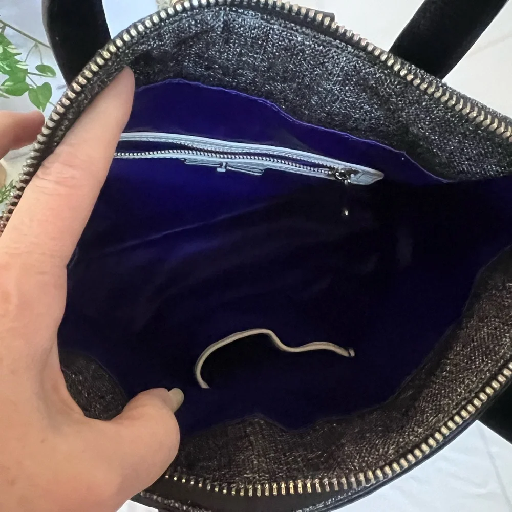 SOLD Henri Bendel - Picture 10 of 11